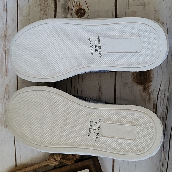 Muk Luks Kyle navy blue slip on sneakers with plaid accents NWOT - Picture 12 of 12